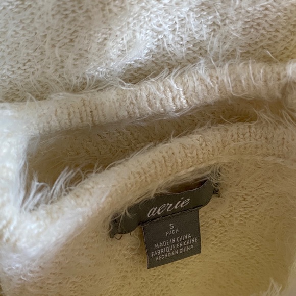 Fuzzy Crop Top - Picture 3 of 3